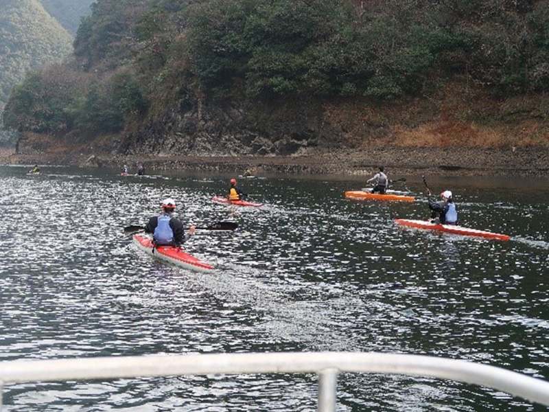 鹿野川ダム湖での練習